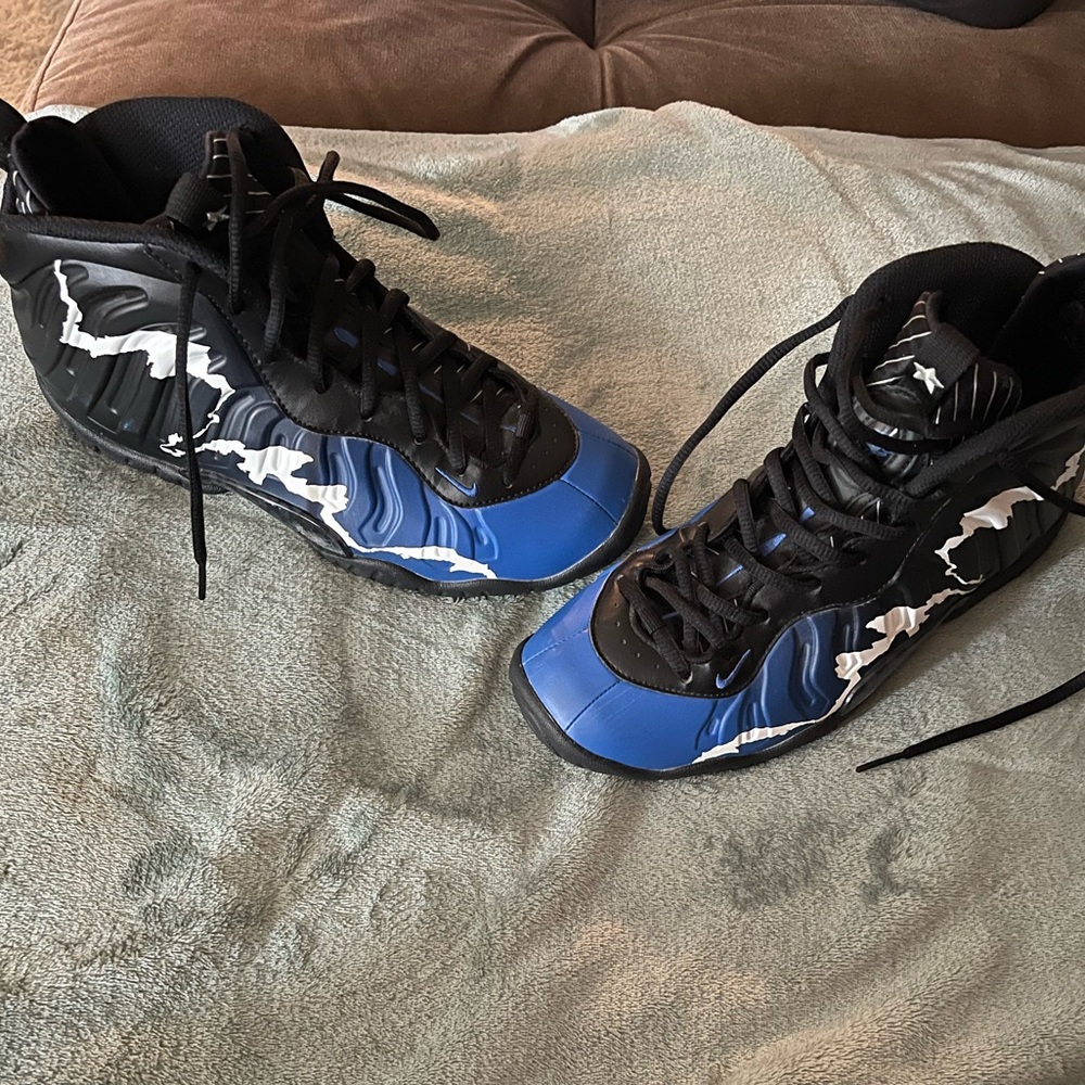 Black white and blue Nike Foam Posites youth size 5.5